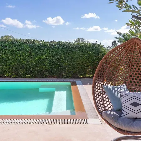 Casa Di Billy Halikounas