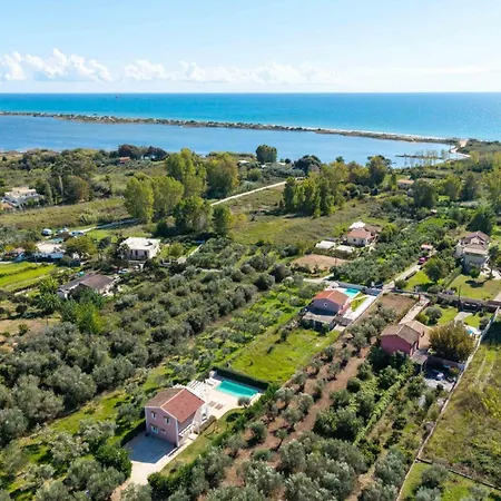 Casa Di Billy Willa Halikounas